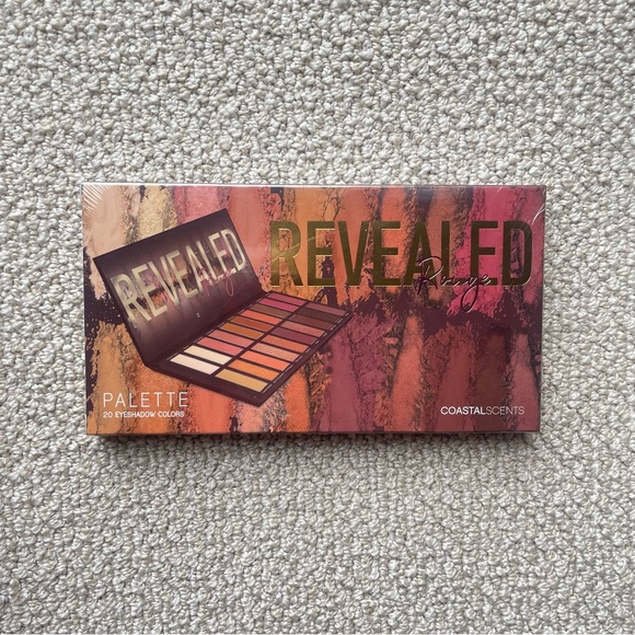 NEW - Coastal Scents Revealed Rouge Eyeshadow Palette - Picture 2 of 3